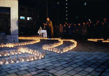 2002年1月17日 長田区御蔵北公園 ろうそく慰霊法要 午前