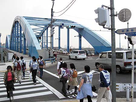 多摩川・丸子橋(東京都大田区 2006年11月4日)