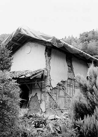 鳥取県西部地震(鳥取県日野町 2000年10月)